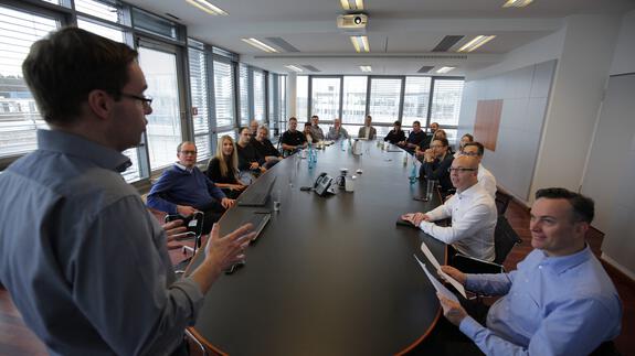 Weekly decision-making in the large meeting room