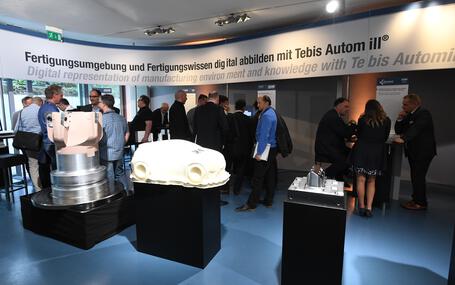 Informationsstände auf der Tebis Hausmesse