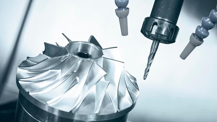 fresatura 5 assi continui